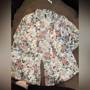 Women’s blouse